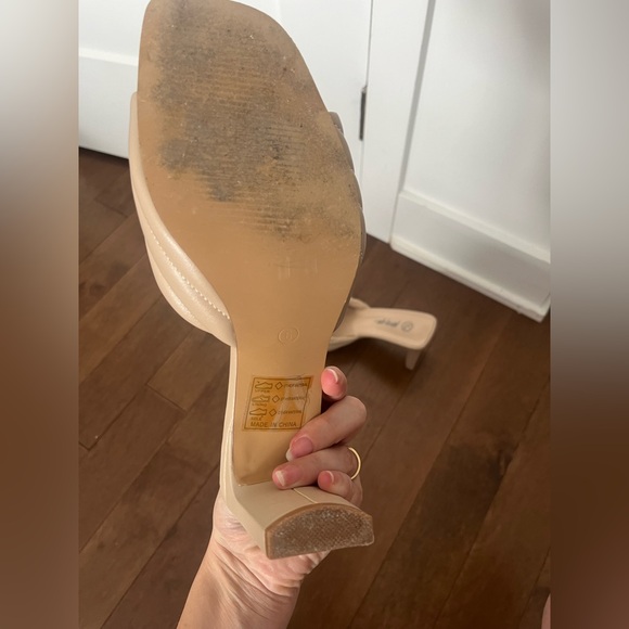 Nasty Gal Quilted Nude Block Heels Mules Size 8 - Picture 10 of 12